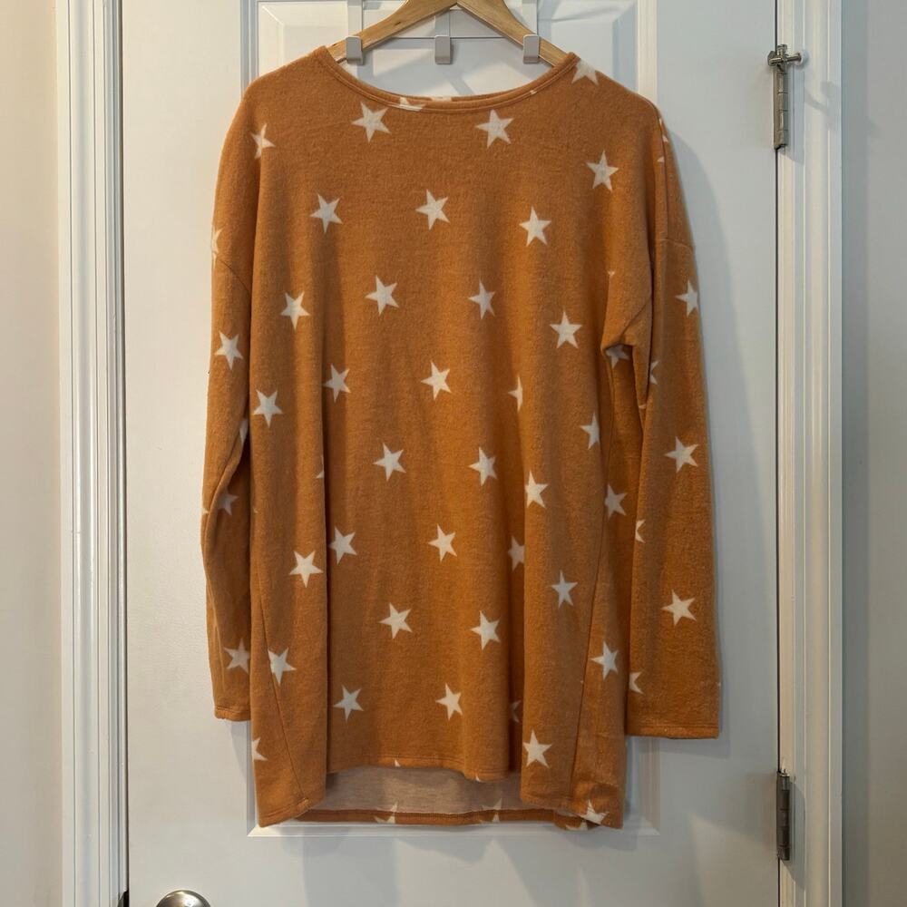 Grateful Hearts Women’s Star Print Oversized Tunic Top Medium